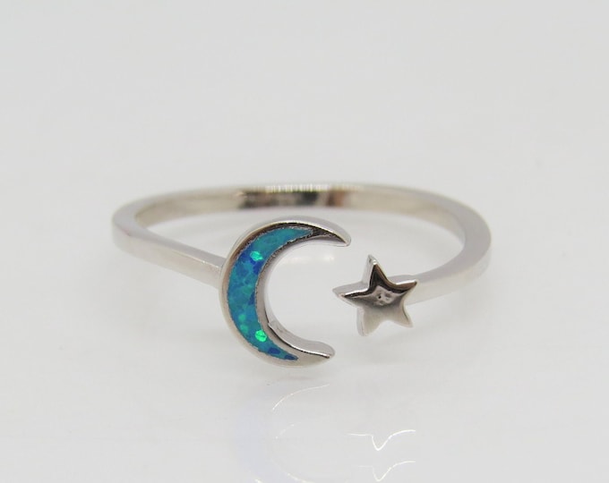 Vintage Sterling Silver Blue Opal Moon & Star Ring Size 7