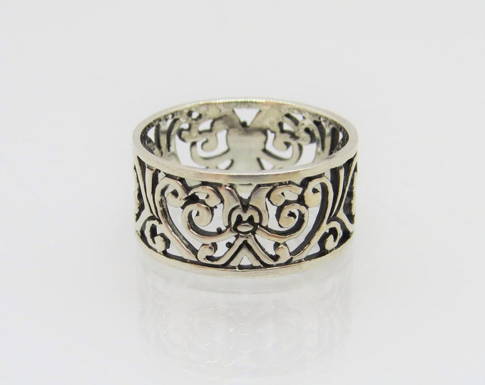 Vintage Sterling Silver Heart Filigree Band Ring Size 8