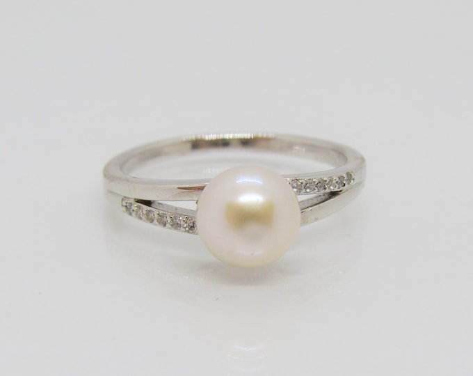 Vintage Sterling Silver White Pearl & White Topaz Engagement Ring Size 8
