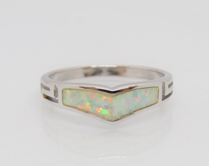 Vintage Sterling Silver White Opal V Shape Ring Size 8