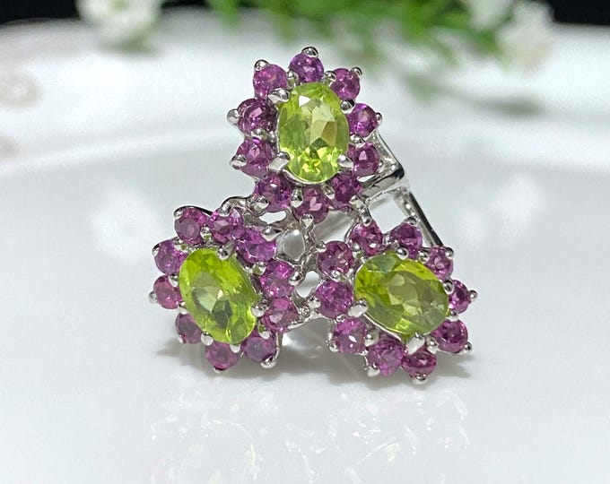 Vintage Sterling Silver Natural Peridot & Rhodolite Flowers Ring Size 7