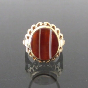 Vintage 1960s Natural Oval Banded Brown Agate Ring 2ct 10K Yellow Gold Size 6.5