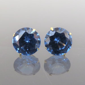 Vintage 18K Solid Yellow Gold 7.74ct Round cut Blue Spinel Stud Earrings 10MM image 1