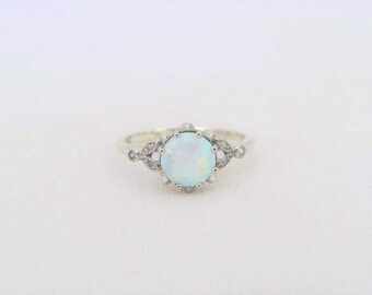Vintage Sterling Silver White Opal & White Topaz Ring Size 10