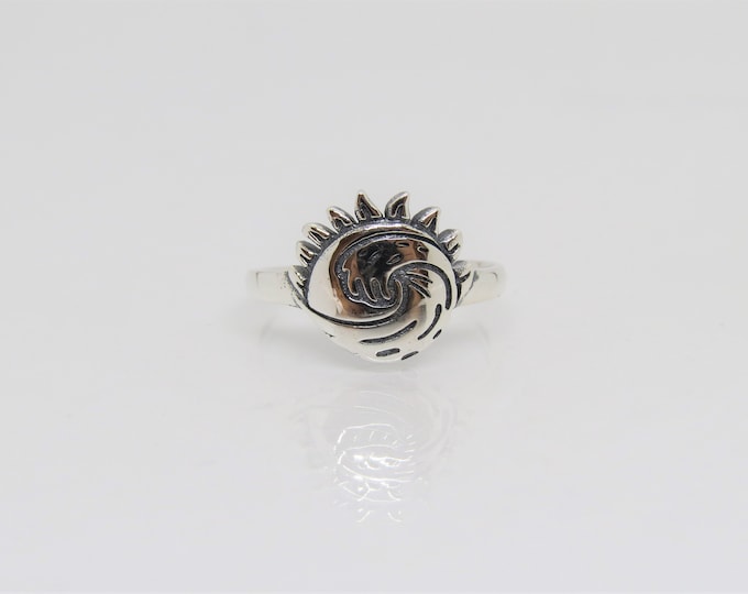 Vintage Sterling Silver Waves & Sun Ring Size 5