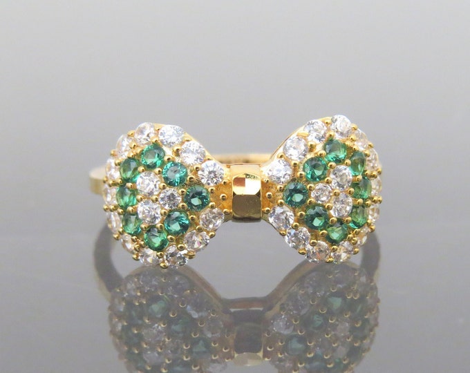 Vintage 18K Solid Gold Emerald & White Topaz Ribbon Bow Ring Size 6