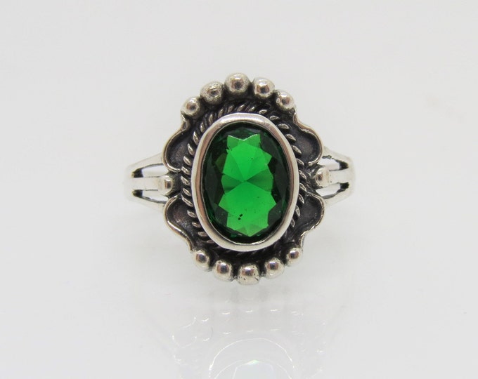 Vintage Sterling Silver Emerald Dome Ring Size 8