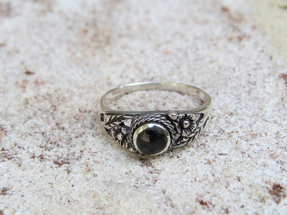 Vintage Sterling Silver Natural Black Onyx Leaf R… - image 2