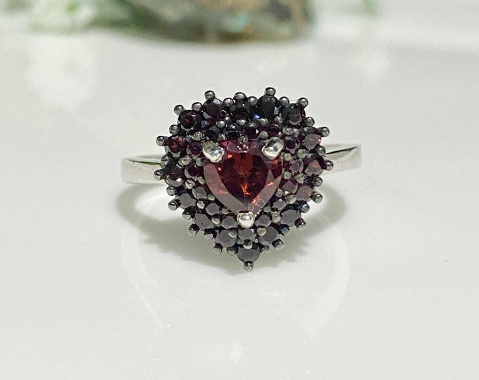 Vintage Sterling Silver Natural Garnet Ring Size 8