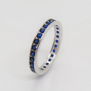 Vintage Sterling Silver Round cut Blue Sapphire Eternity Band Ring Size 7