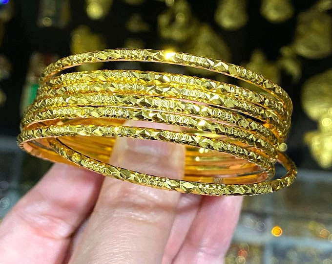 18K Yellow Gold 7 Pieces Set Bangle Diamond Cut. 51mm, Vintage Bangle.