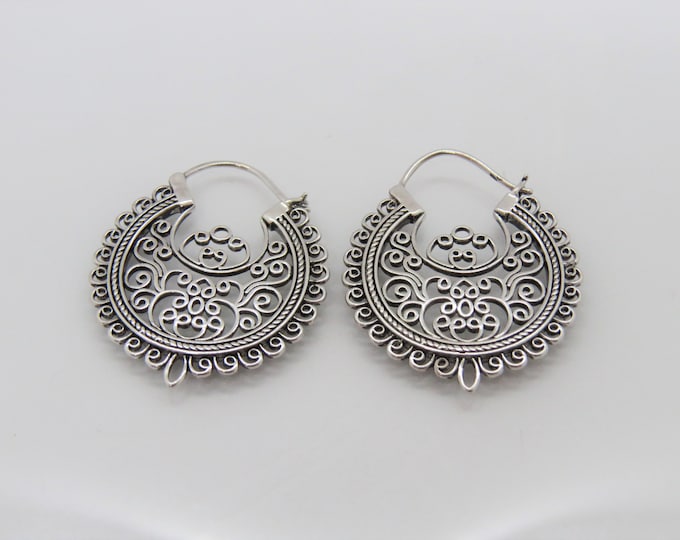 Vintage Bali Sterling Silver Filigree Hoop Earrings