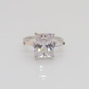 Vintage Sterling Silver White Topaz Ring Size 9