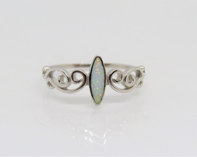 Vintage Sterling Silver White Opal Filigree Ring Size 8