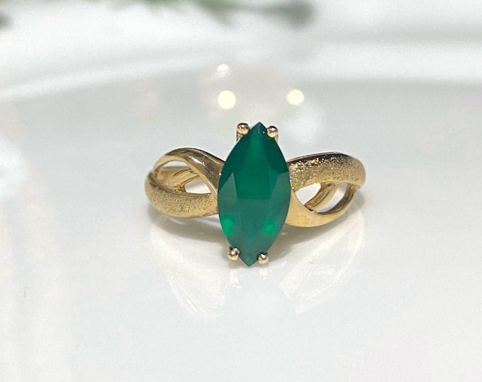 Vintage 10K Solid Yellow Gold 1.62ct Faceted Green Onyx Ring Size 8