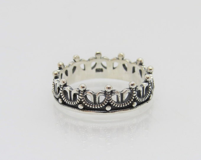 Vintage Sterling Silver Crown Band Ring Size 7