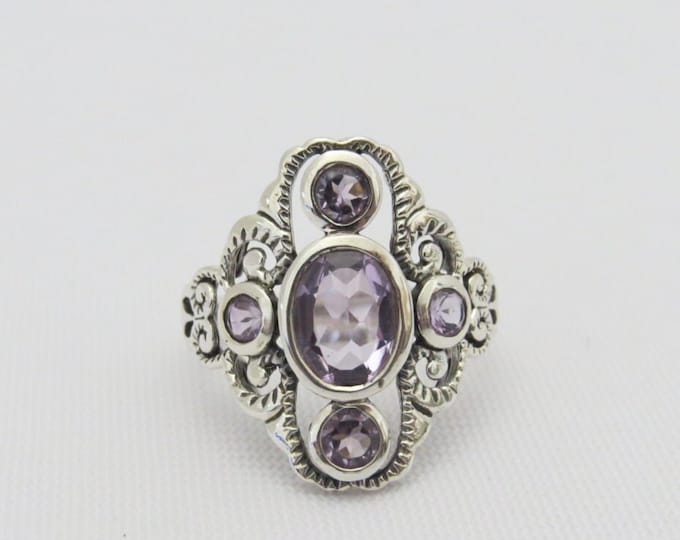 Vintage Sterling Silver Natural Amethyst Filigree Ring.