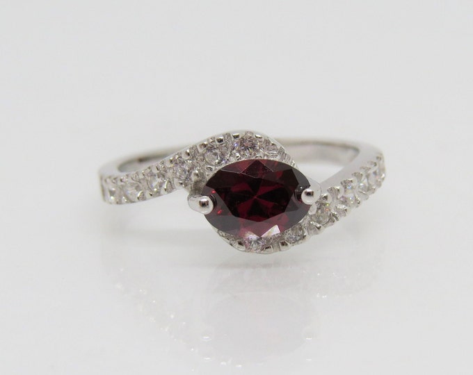 Vintage Sterling Silver Garnet & White Topaz Ring Size 6