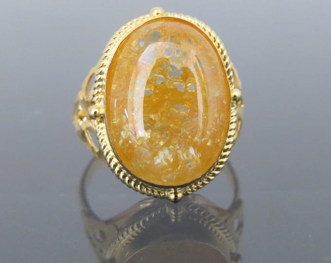 Vintage 18K Solid Yellow Gold Yellow Cabochon Ring Size 8