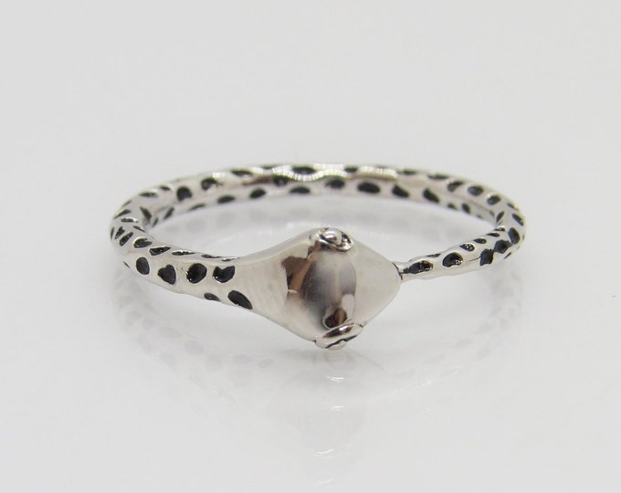 Vintage Sterling Silver Carved Snake Band Ring Size 7