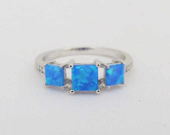 Vintage Sterling Silver Blue Opal & White Topaz Ring Size 9