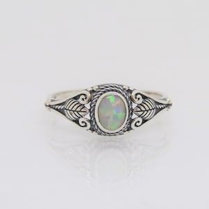 Vintage Bali Sterling Silver White Opal Leaf Ring Size 8