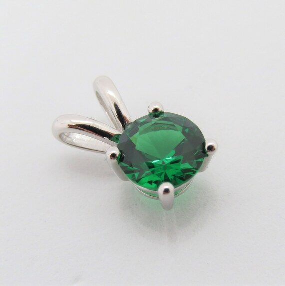 Vintage Sterling Silver Round cut Emerald Pendant - image 6
