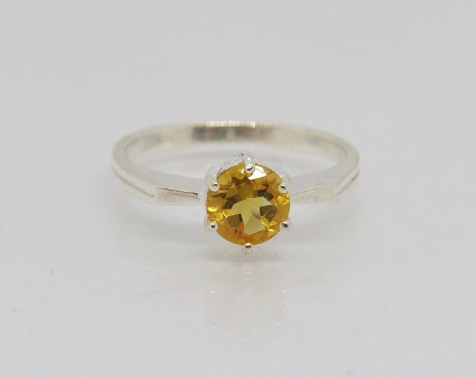 Vintage Sterling Silver Natural Citrine Solitaire Ring Size 7.5