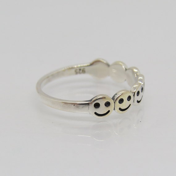 Vintage Sterling Silver Face Smiley Band Ring Siz… - image 4