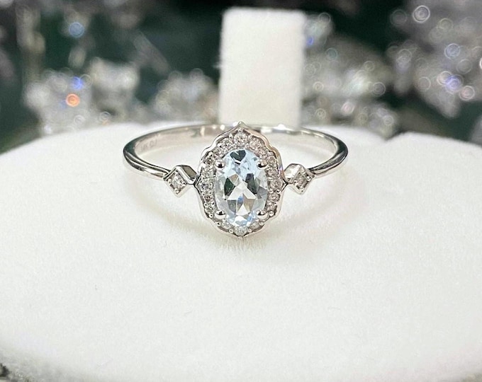 Vintage 14K Solid White Gold Natural Aquamarine & Diamond Ring Size 7