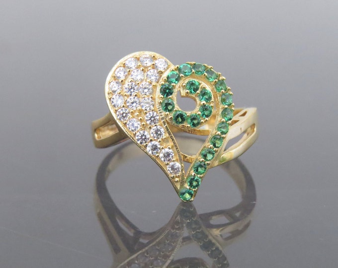 Vintage 18K Solid Yellow Gold White Topaz & Emerald Heart Ring Size 7