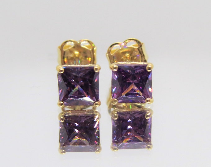 Vintage 14K Solid Yellow Gold Princess cut Amethyst Earrings 4MM