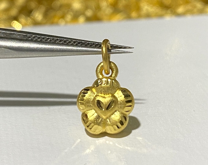Vintage 24K 9999 Yellow Gold Flower Charm Pendant Make for Charm Bracelet