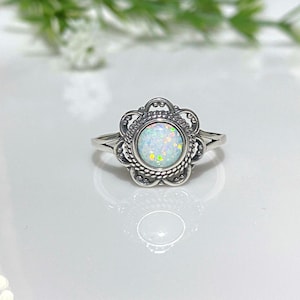 Vintage Sterling Silver White Opal Filigree Ring.