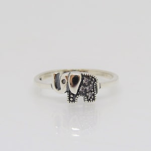 Vintage Sterling Silver White Topaz Elephant Ring Size 7