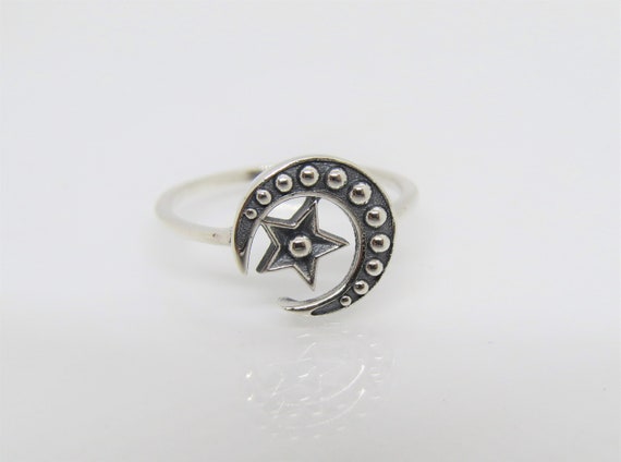 Vintage Sterling Silver Moon & Star Ring Size 7 - image 6