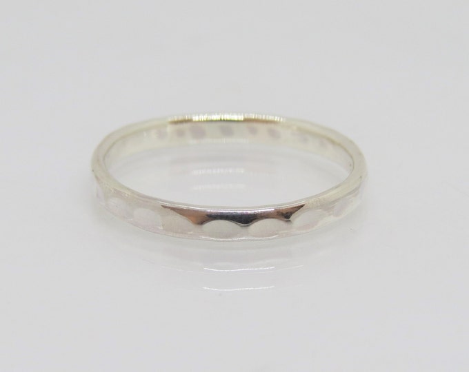 Vintage Sterling Silver Hammered Band Ring Size 9