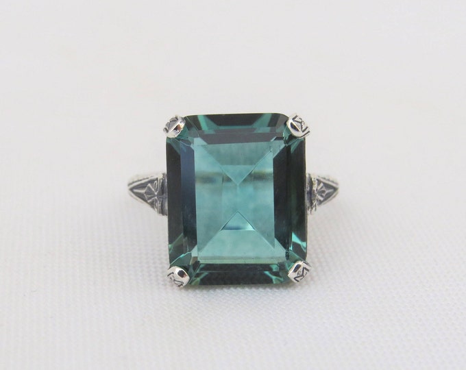 Vintage Sterling Silver Emerald Filigree Ring Size 7
