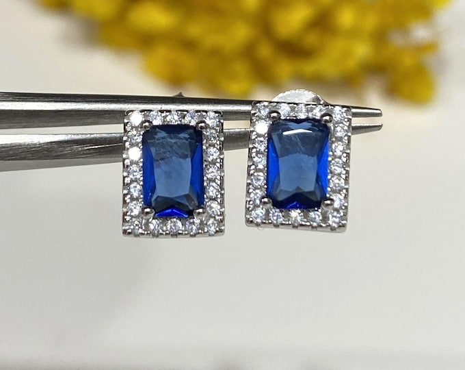 Vintage Sterling Silver Blue Sapphire & White Topaz Halo Earrings.