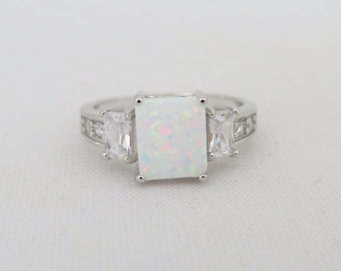 Vintage Sterling Silver White Opal & White Topaz Three stone Ring Size 8