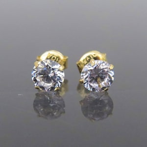 Vintage 18K Solid Yellow Gold Round cut White Topaz Stud Earrings