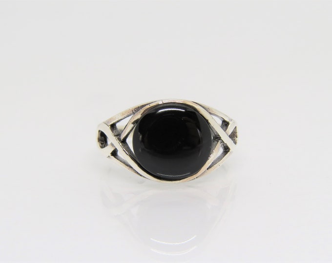 Vintage Celtic Sterling Silver Black Onyx Ring Size 7
