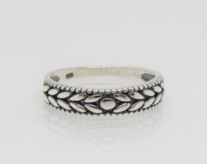 Vintage Sterling Silver Carved Leaf Band Ring Size 7