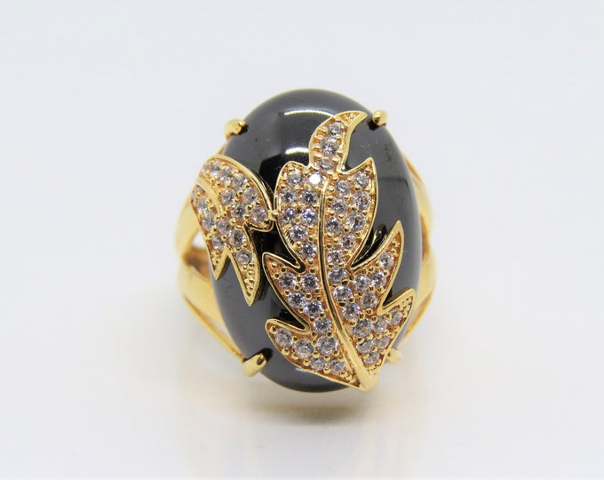 Vintage 18K Solid Yellow Gold Hematite & White Topaz Leaf Ring Size 5.75