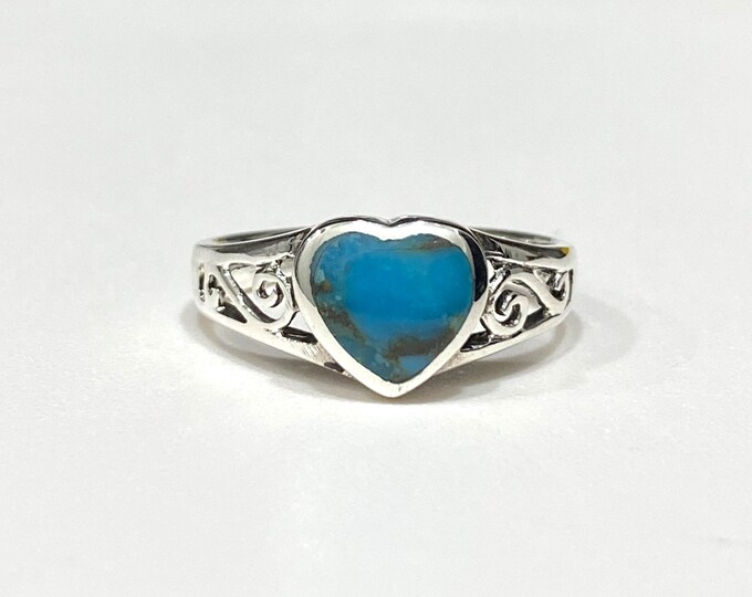 Vintage Sterling Silver Turquoise Heart Ring Size 8.