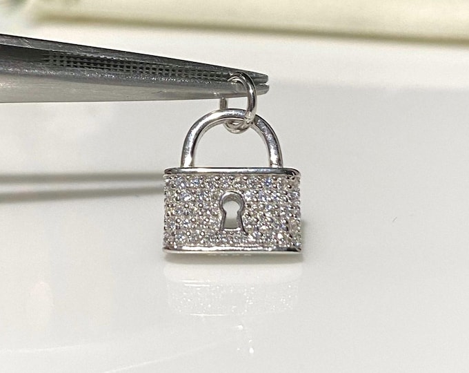Vintage Sterling Silver White Topaz Lock Pendant.