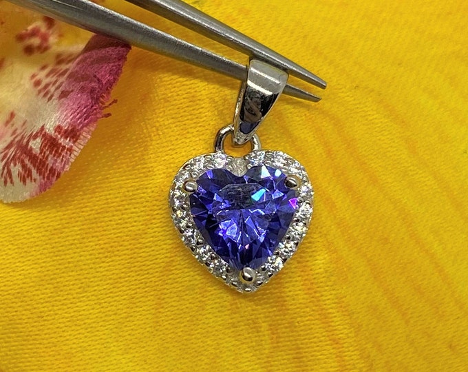Vintage Sterling Silver Heart cut Tanzanite & White Topaz Pendant.