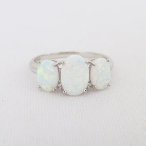 Vintage Sterling Silver White Opal Three stone Ring Size 6