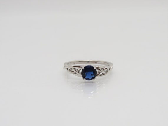 Vintage Celtic Sterling Silver Blue Sapphire Ring Size 8