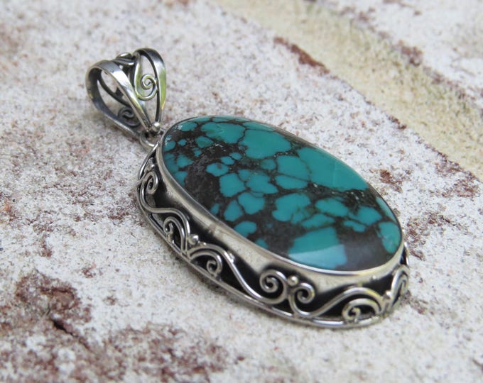 Vintage Sterling Silver Turquoise Filigree Pendant.